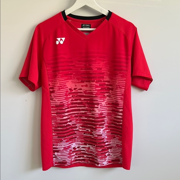 Yonex Mens Crew Neck game Shirt (Clear Red) with excellent condition - Picture 4 of 7